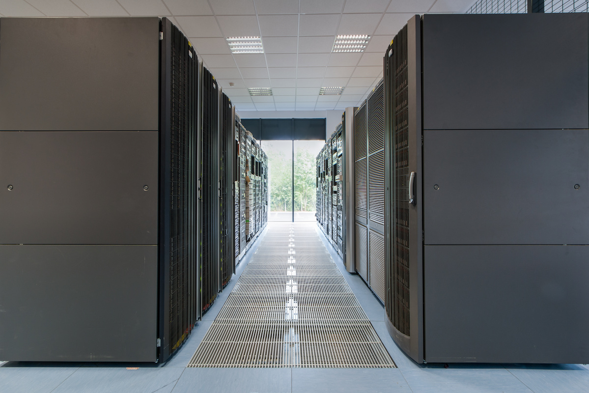 two-dynamics-driving-the-trend-of-raising-data-center-temperatures