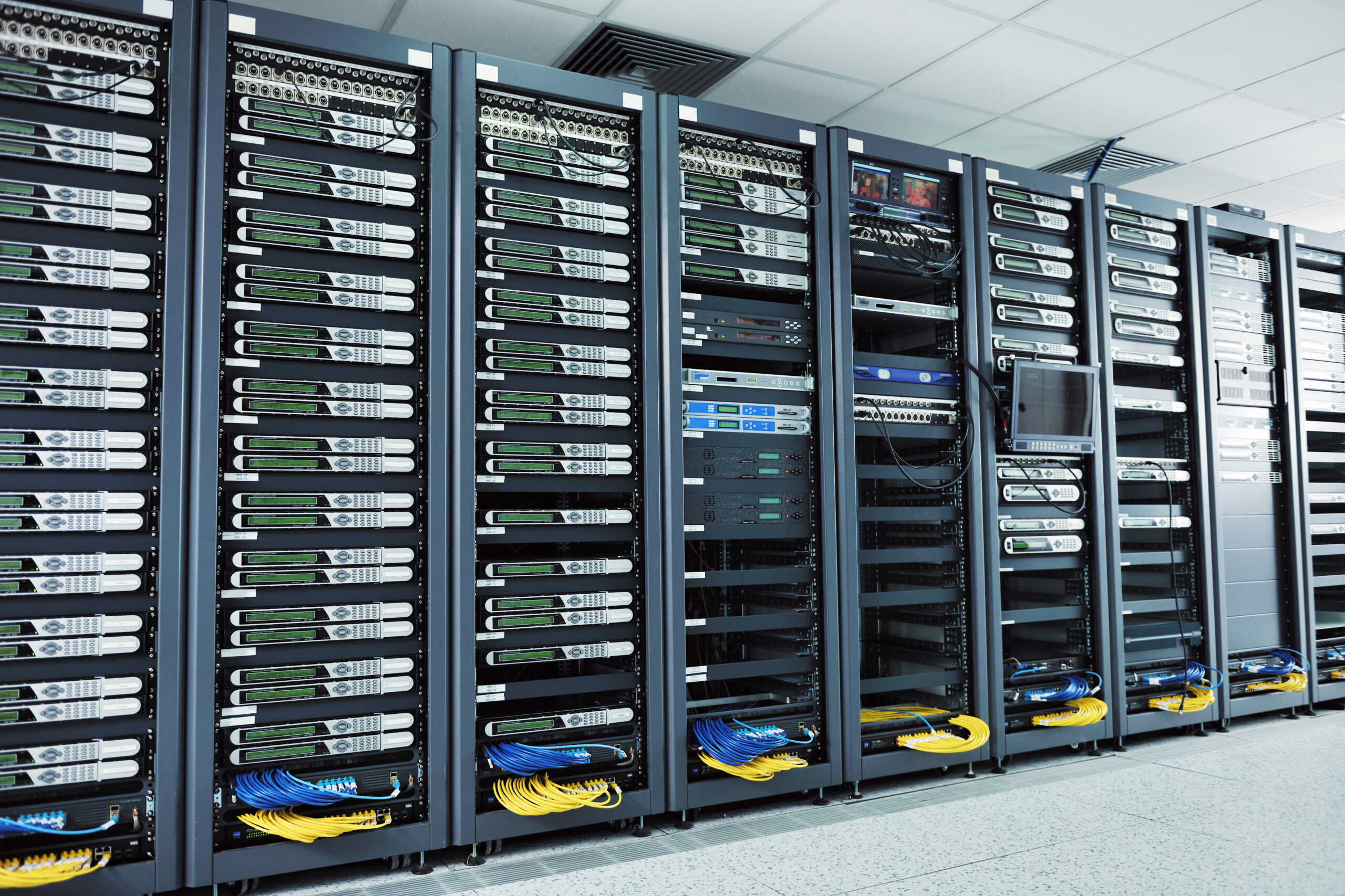 Sealing the Rack: How and Why You Need to Do It - Upsite Technologies ...