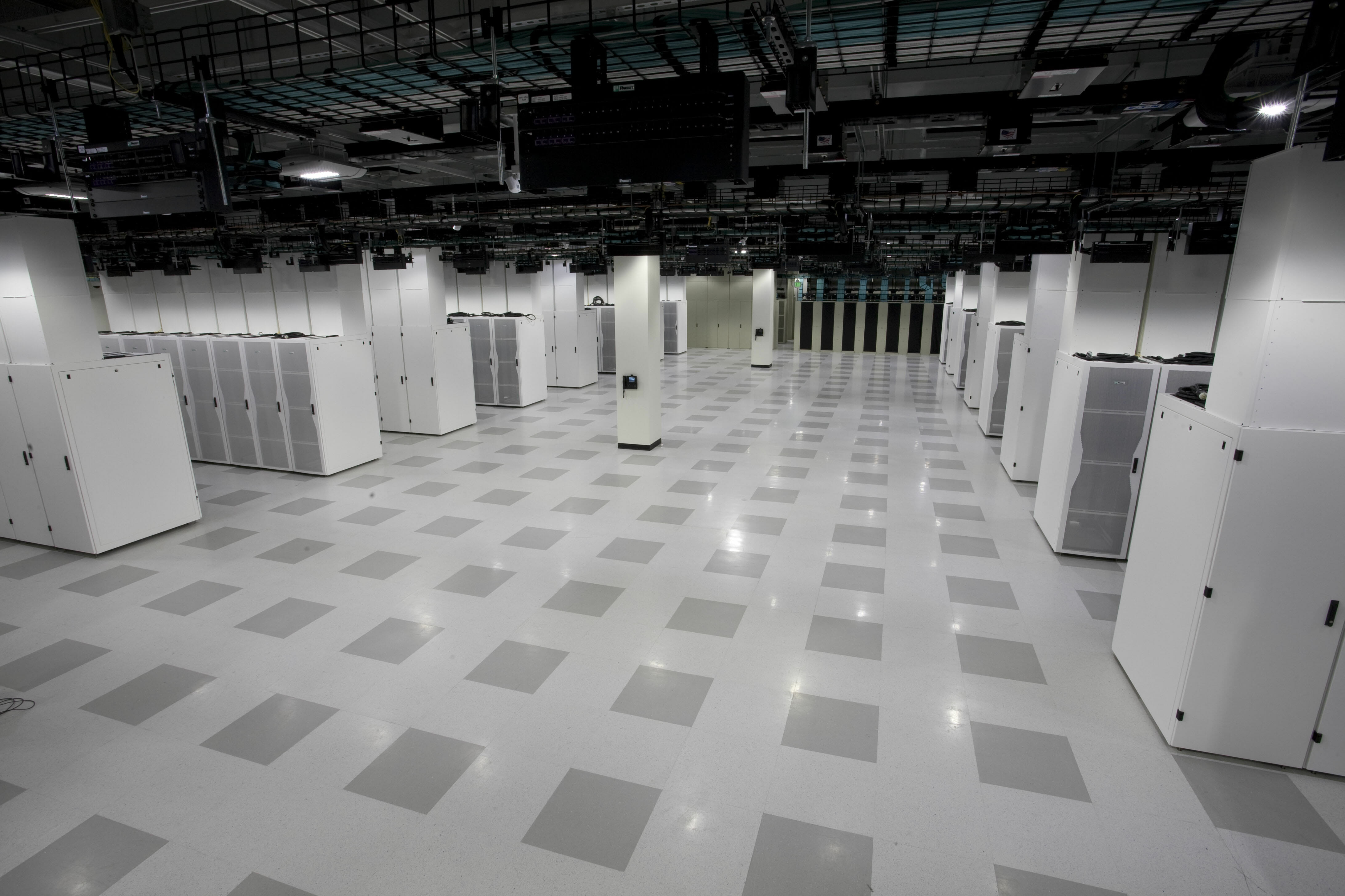 Slab Vs Raised Floor Prioritizing, Data Center Raised Floor Tiles